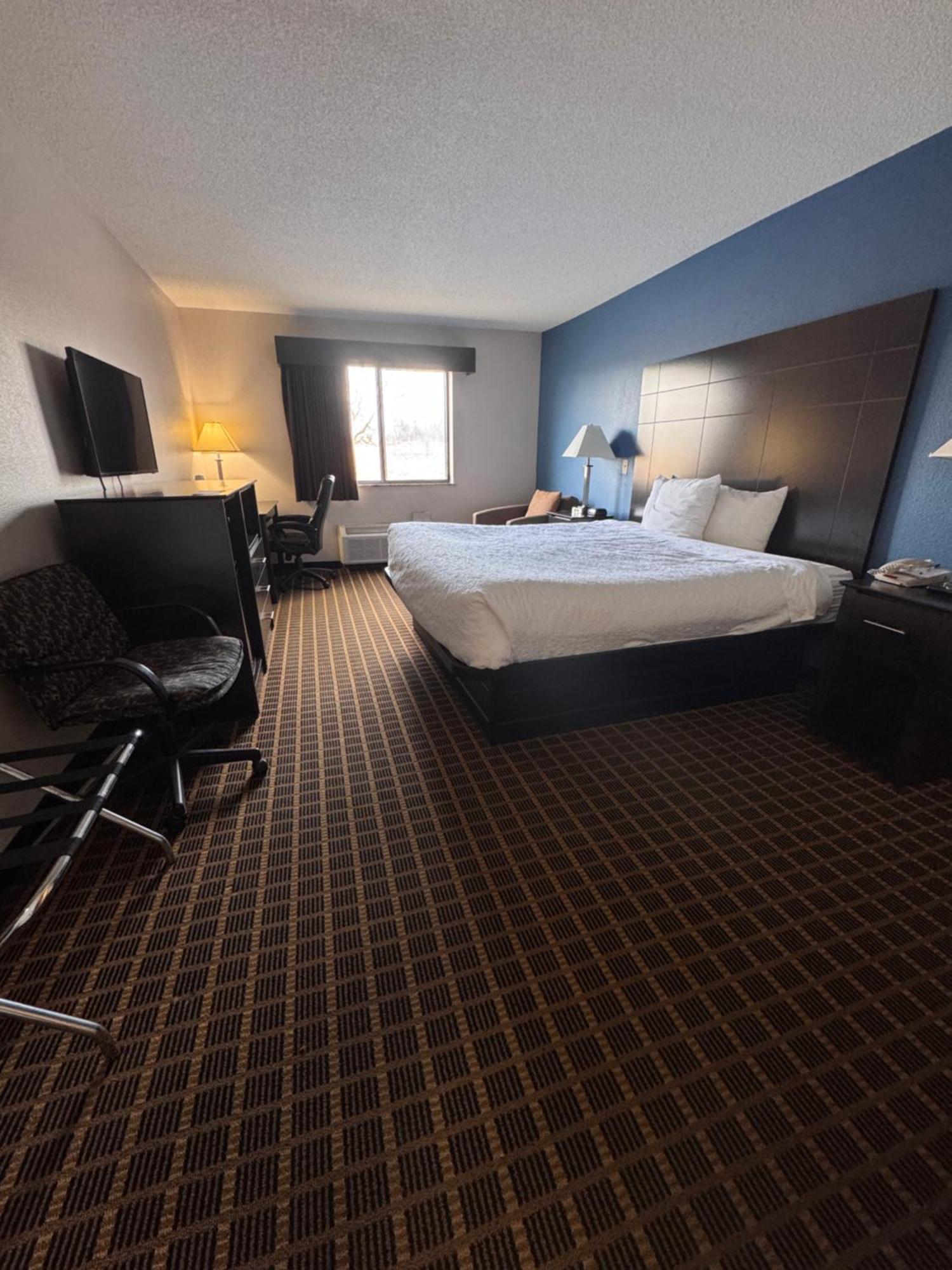 Baymont Inn & Suites Richmond Экстерьер фото