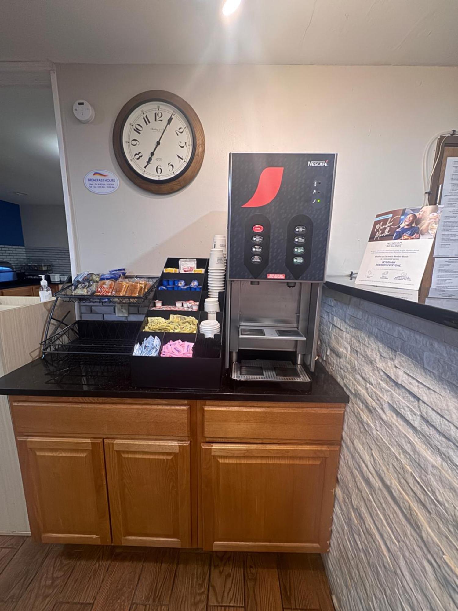 Baymont Inn & Suites Richmond Экстерьер фото